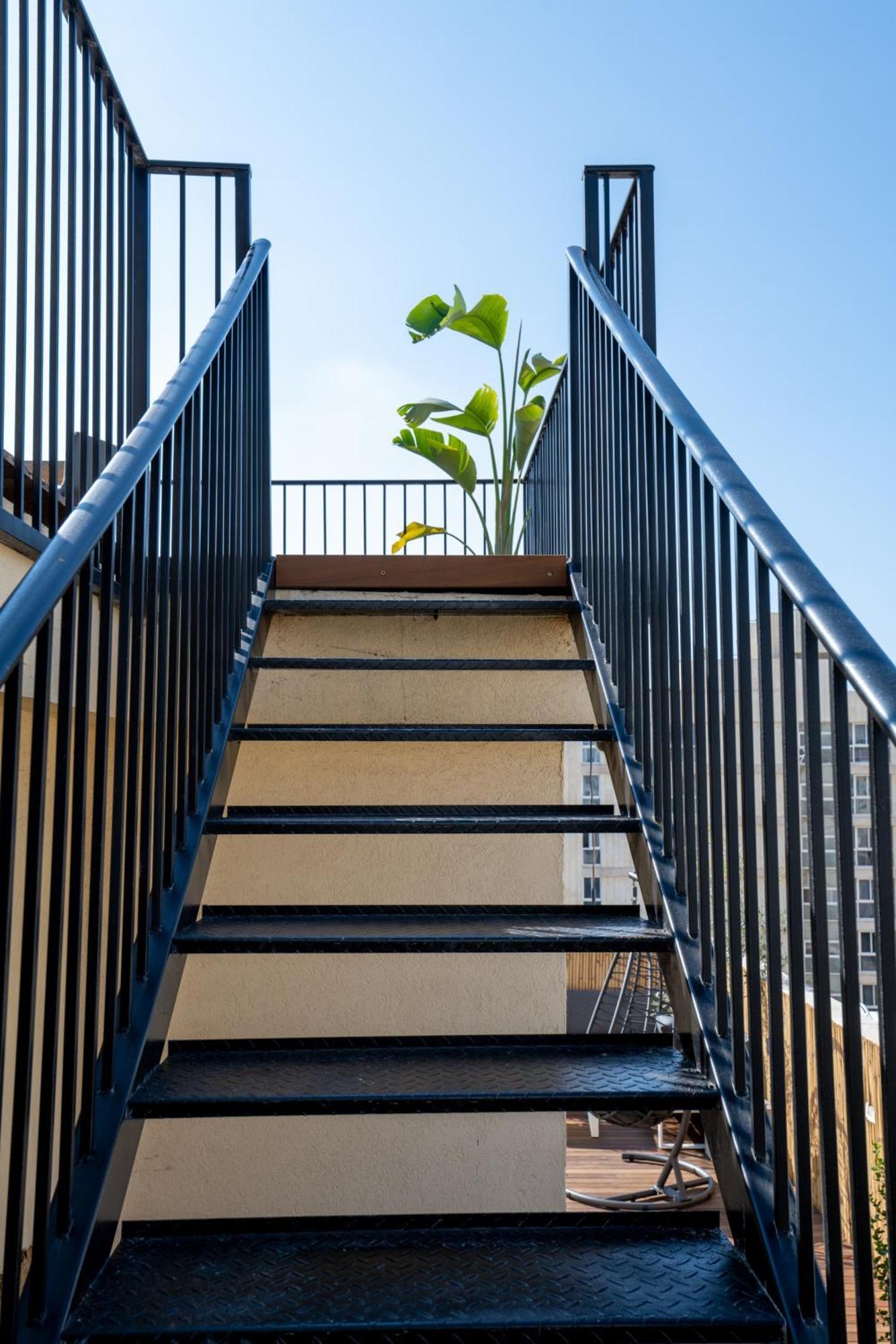 Roof Top 3 Floors ネタニア エクステリア 写真